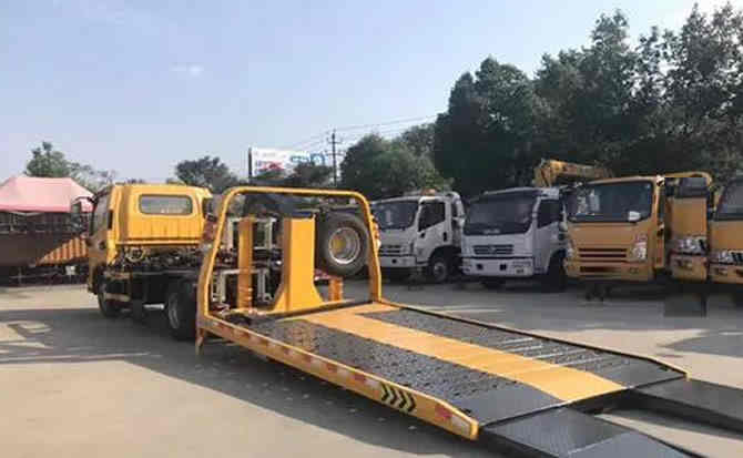 临县汽车中途维修案例