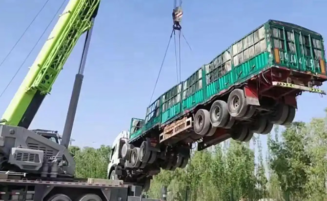 临县道路脱困救援案例